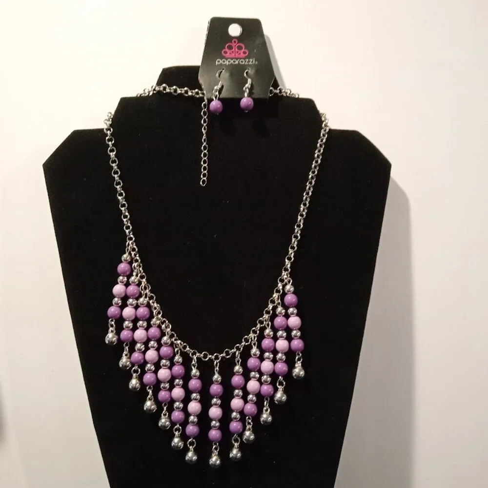 22/24" Statement Piece Lilac/Purples Silver Tone Drop Dangles Clasp Necklace - Picture 4 of 4